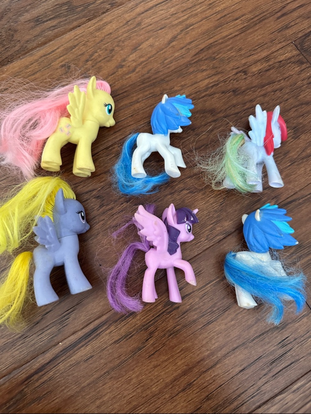 Mythic Mini Pony Figure Set - Yellow, Pink, Blue, Purple - Picture 7 of 7